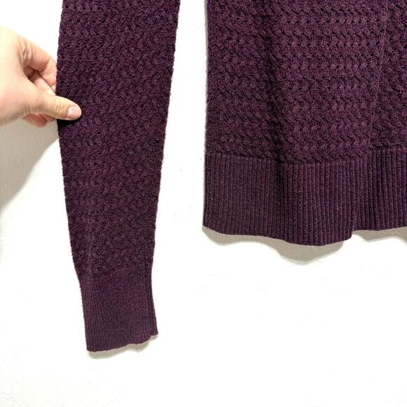 American Eagle Open Knit Long Sleeve Round Neck Sweater Purple Women size Large - Picture 2 of 7